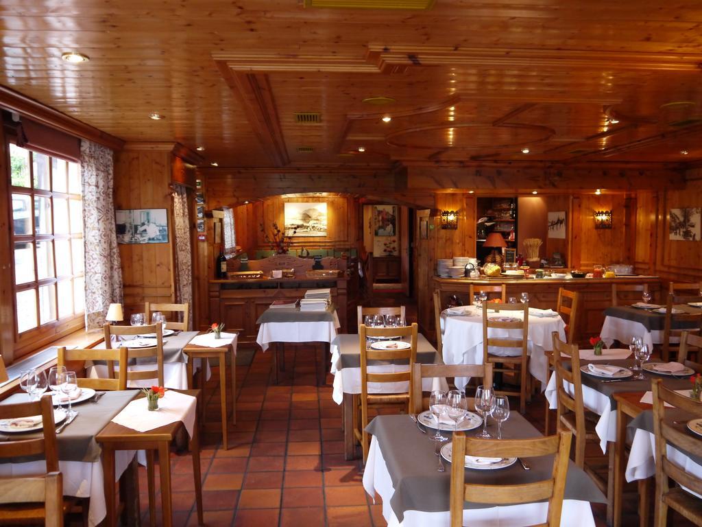 Logis La Charpenterie Hotel Talloires Exterior photo